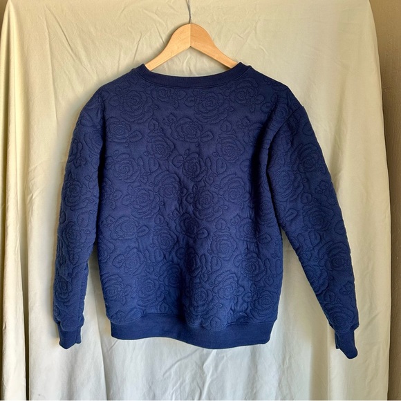 Urban Mood QUILTED & EMBROIDERED navy pullover with gorgeous rose motifs! - Picture 2 of 6